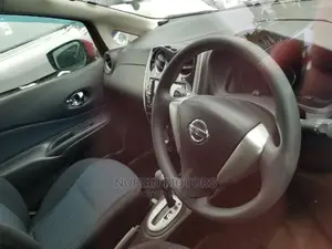 Nissan Note 2014 SV Premium Red