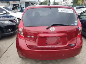 Nissan Note 2014 SV Premium Red