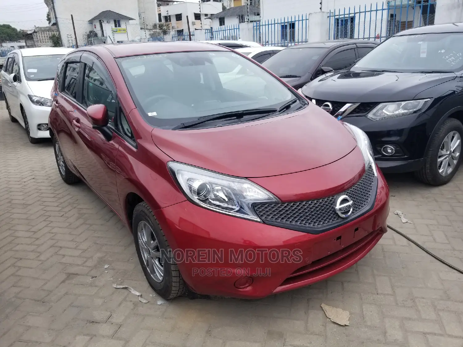 Nissan Note 2014 SV Premium Red
