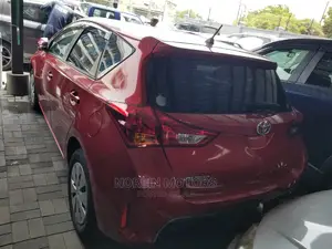 Toyota Auris 2015 Burgandy