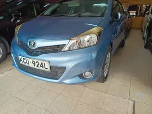 Toyota Vitz 2012 1.3 AWD 3dr Blue