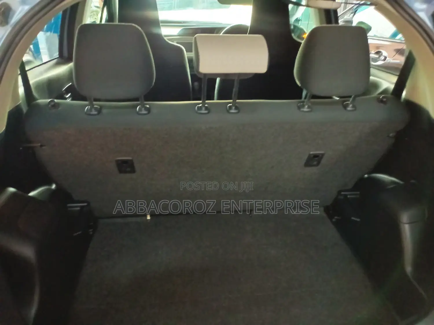 Toyota Vitz 2012 1.3 AWD 3dr Blue