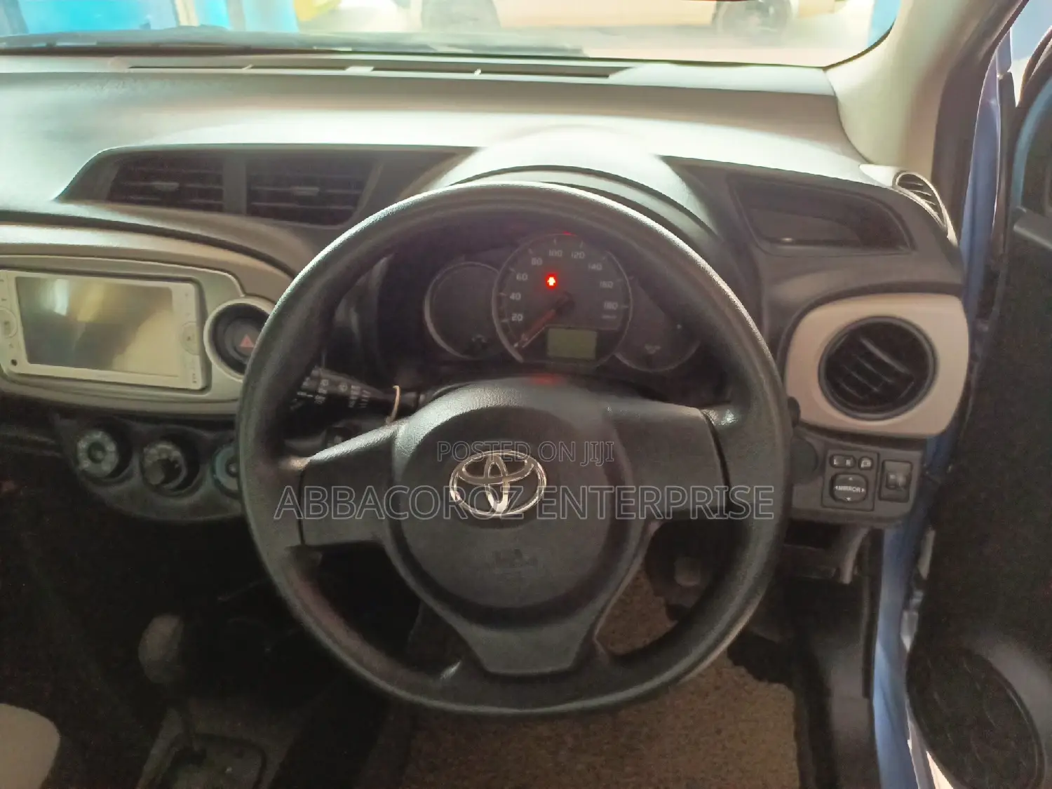 Toyota Vitz 2012 1.3 AWD 3dr Blue