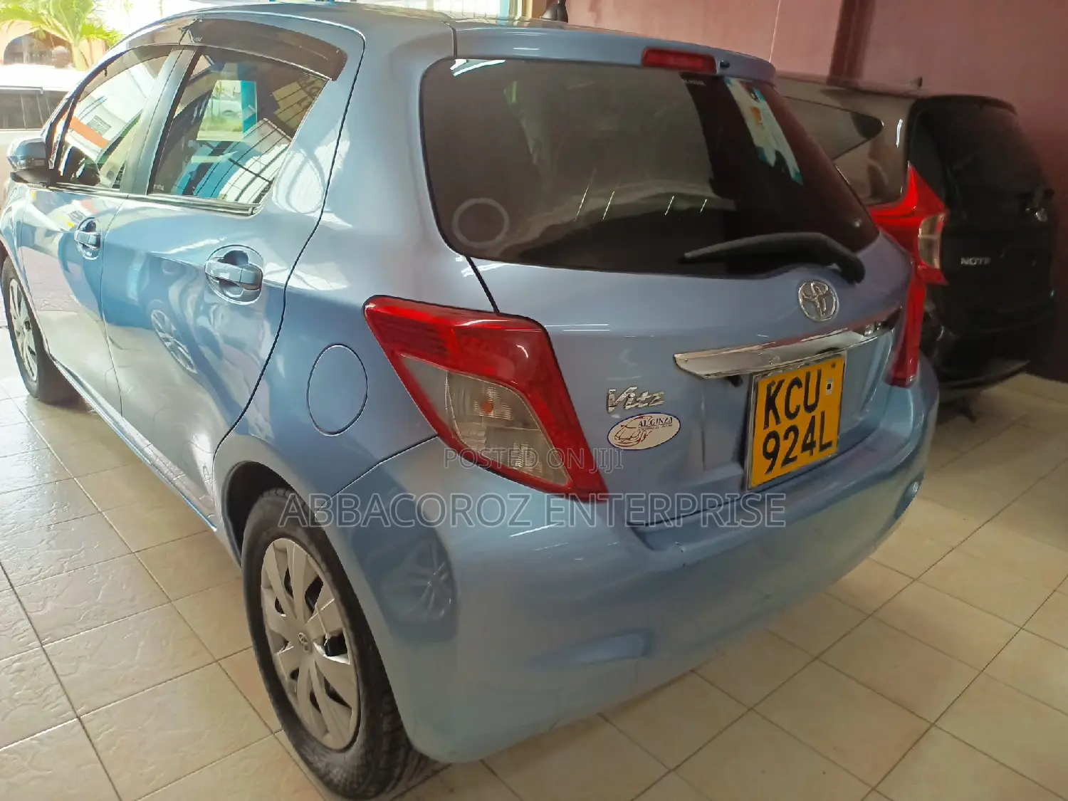 Toyota Vitz 2012 1.3 AWD 3dr Blue
