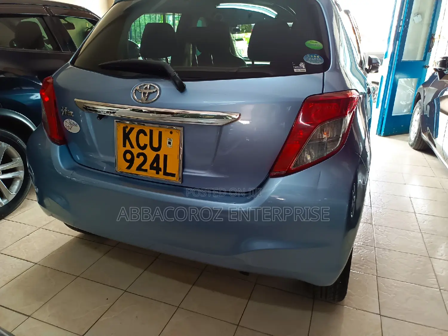 Toyota Vitz 2012 1.3 AWD 3dr Blue