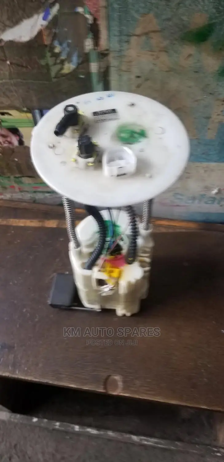 Toyota Land Cruiser Prado Fuel Pump.