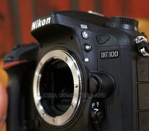 Nikon D7100 - main view