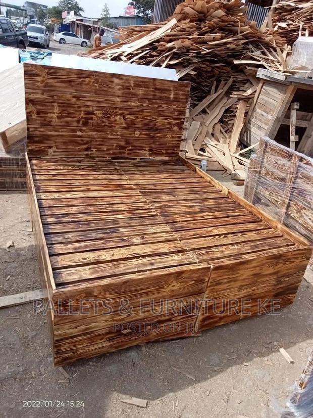 Pallet Bed