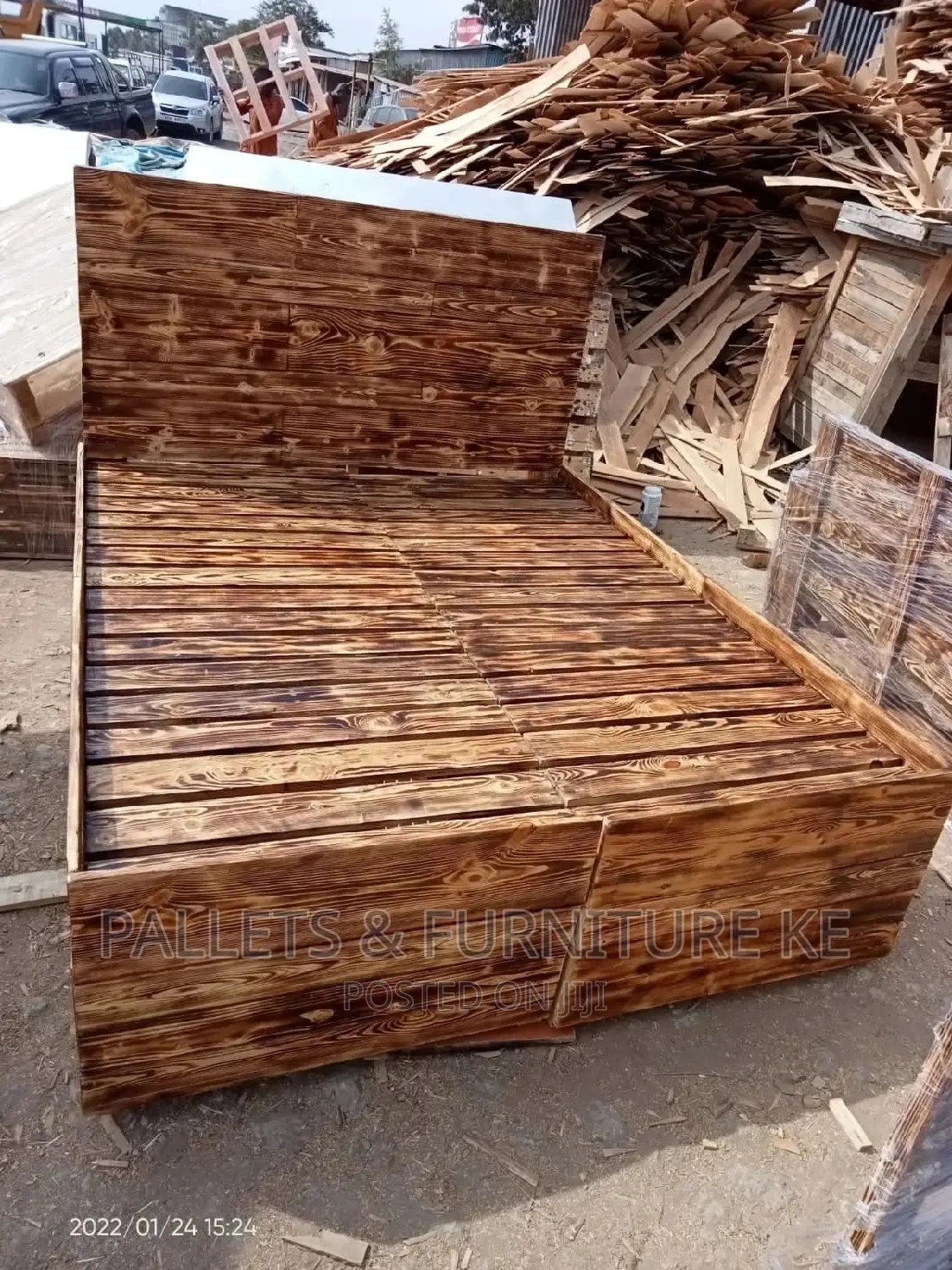 Pallet Bed