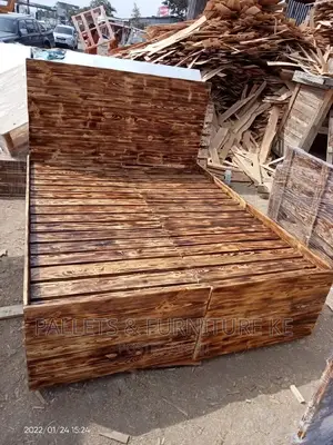 Pallet Bed