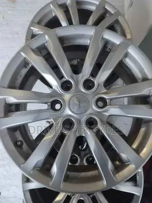 18 Inch Mitsubishi Rims Set