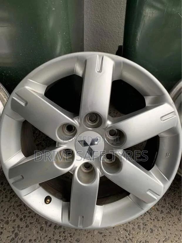 17 Inch Mitsubishi Original Rims Set