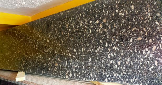 Countertops Granite *8x2ft - thumbnail 3