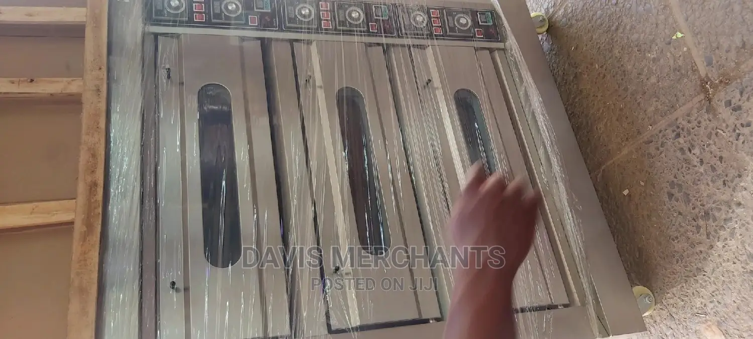 Oven Six Trays