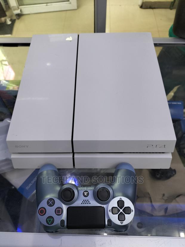 SONY Playstation 4 Chipped With 10 Games