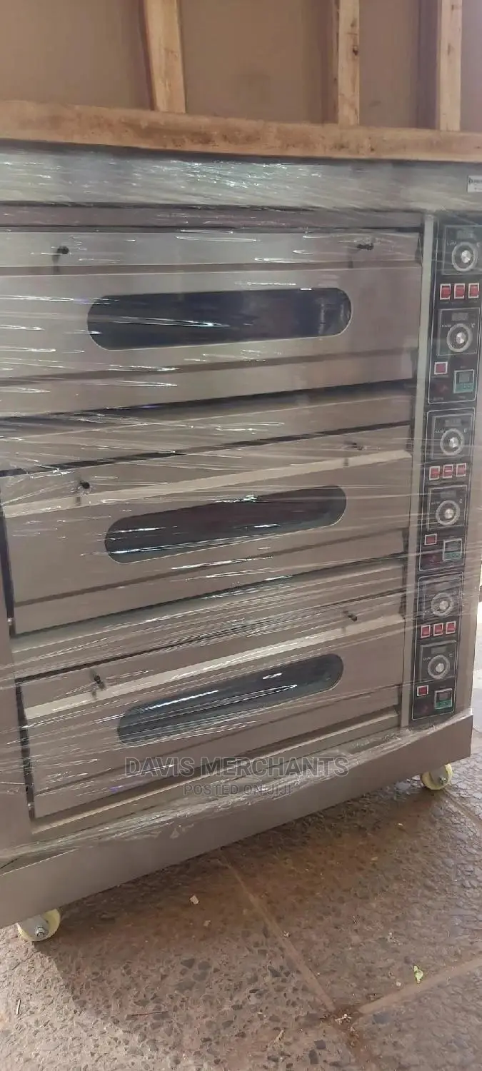 Oven Six Trays