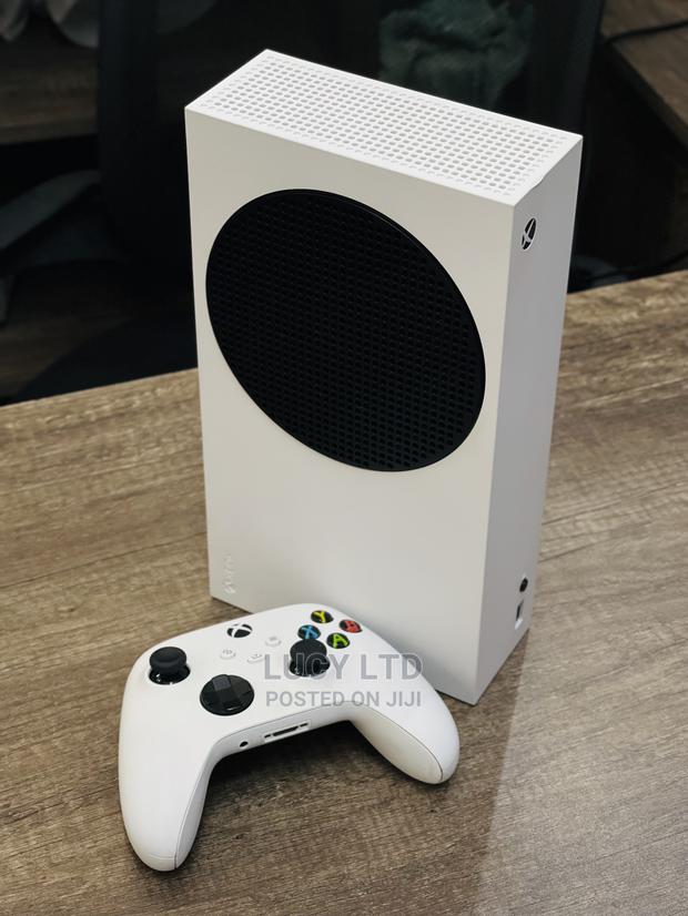 Xbox Series S - main view