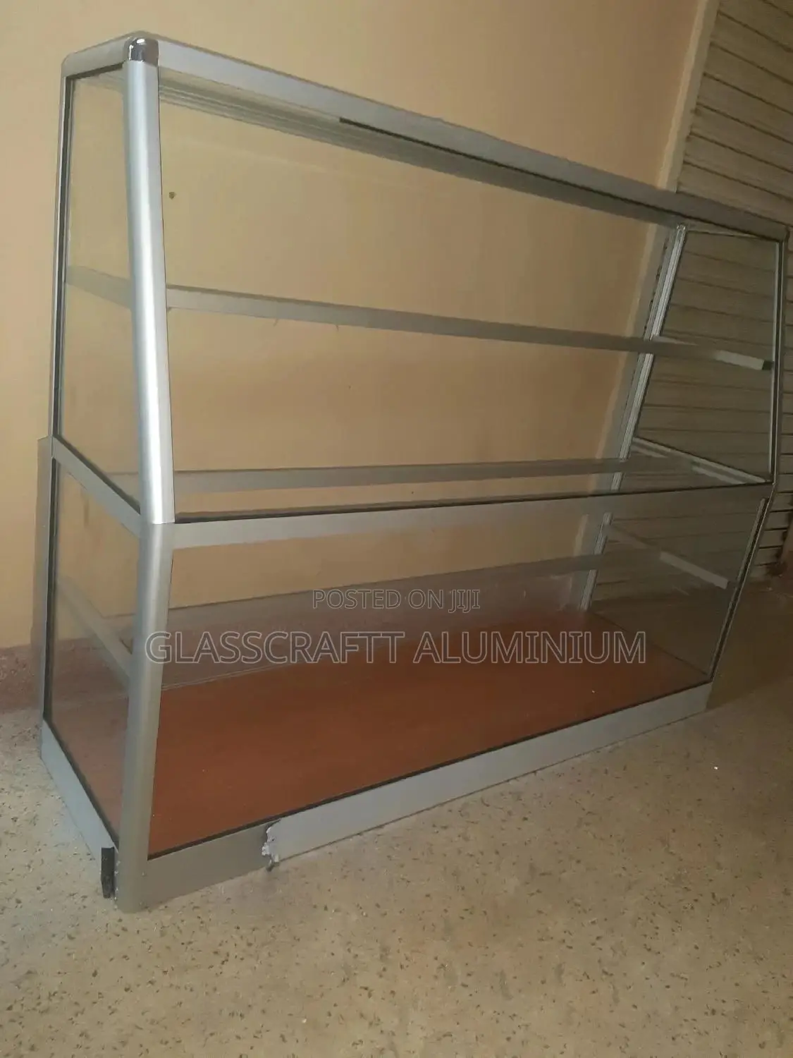Top Bent Aluminium Desplay