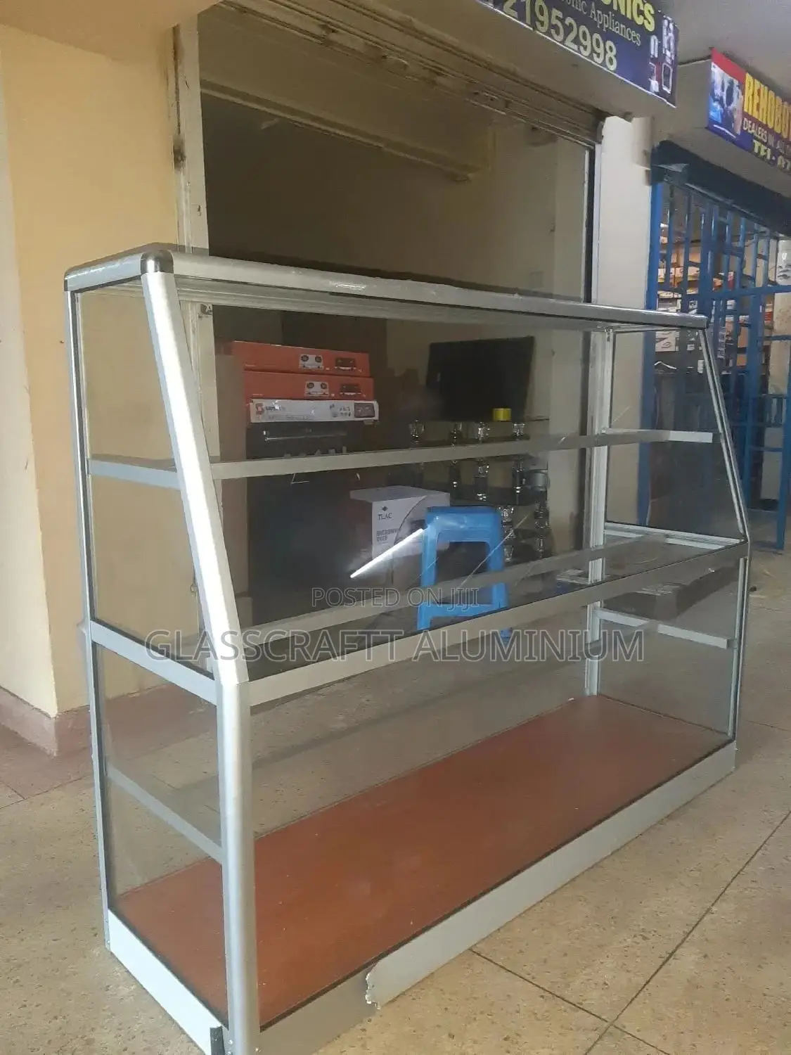 Top Bent Aluminium Desplay