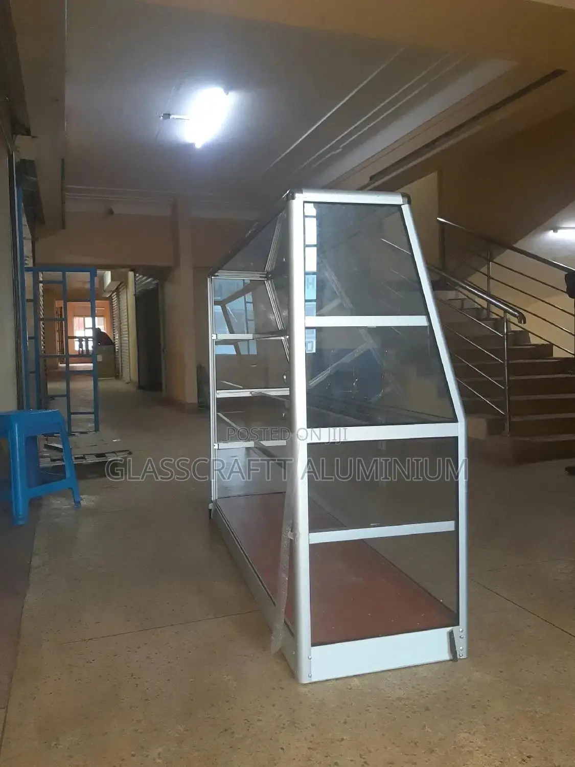 Top Bent Aluminium Desplay