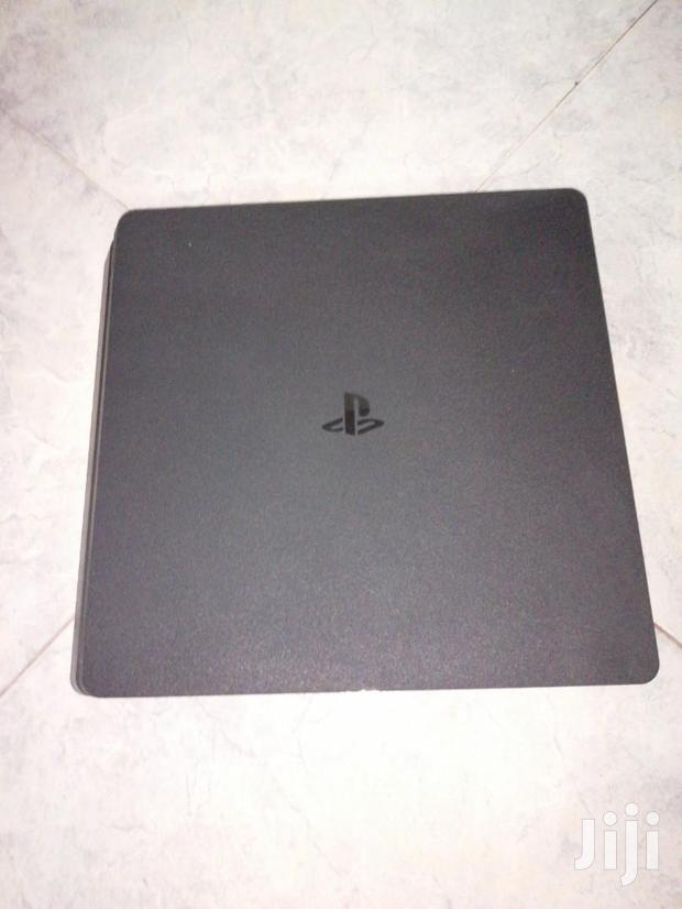 Playstation 4 Slim With Pad - thumbnail 3