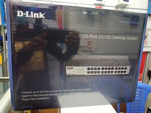 D-Link 24ports 10/100mbps Desktop Switch - thumbnail 2