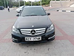 Mercedes-Benz C200 2012 Black