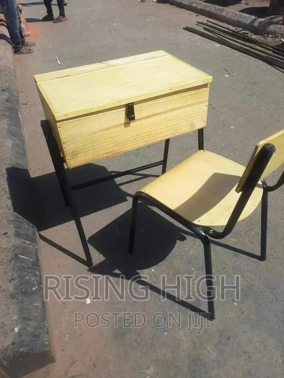 Top Great Quality Lockers and Chairs