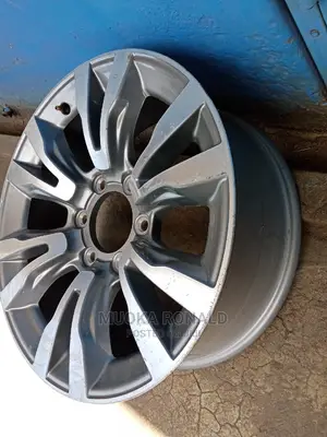 Isuzu Chevrolet Sports Rims 18inch (Original Rims)