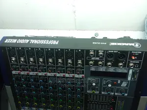 Mackie 8channel Powered Mixer 2000watts