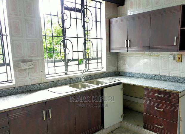 Granite (Black N White} - thumbnail 4