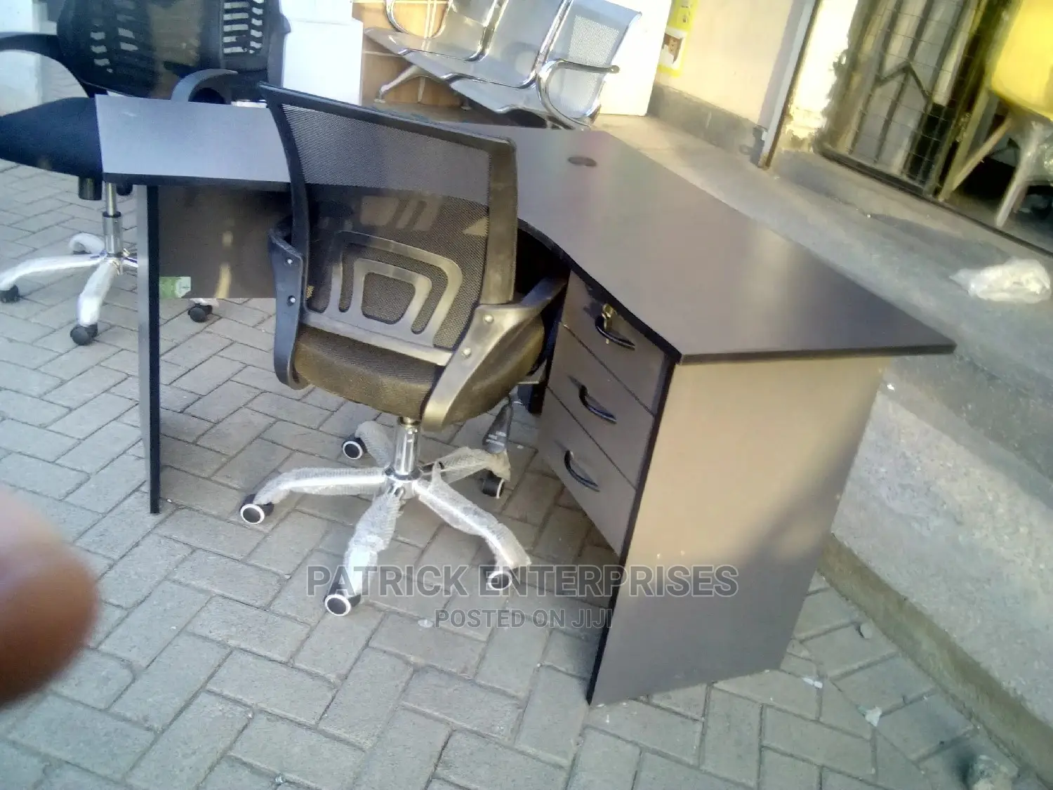 Lshaped Office Desk Plus Low Back Office Chair