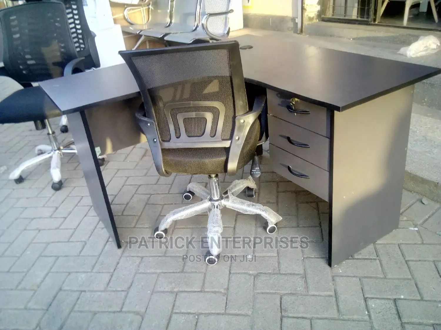 Lshaped Office Desk Plus Low Back Office Chair