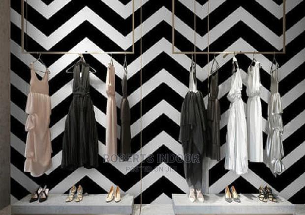 Zigzag Black and White Wallpaper