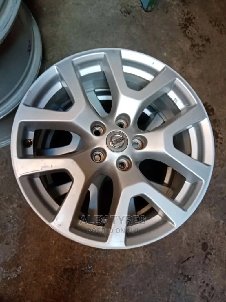 Size 18 Inch Nissan X-Tail Original Sport Rims Set
