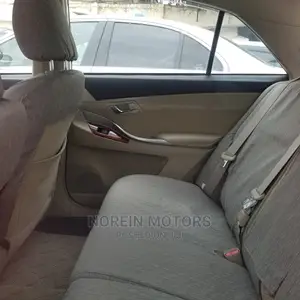 Toyota Premio 2014 Silver
