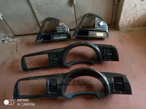 Toyota Wish Model 2002_2007 a/C Control and Crock Formica.