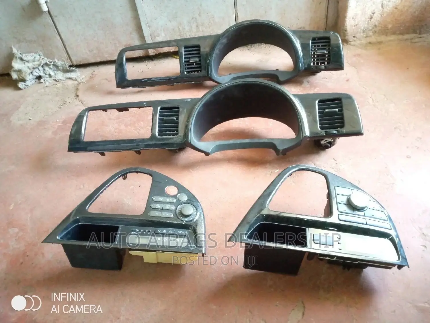 Toyota Wish Model 2002_2007 a/C Control and Crock Formica.