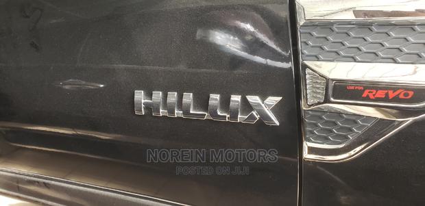 Toyota Hilux 2016 Teal - thumbnail 7