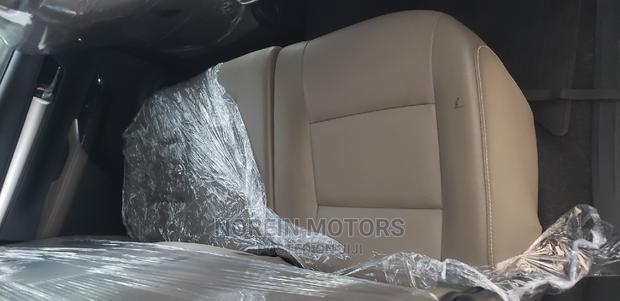 Toyota Hilux 2016 Off White - thumbnail 7
