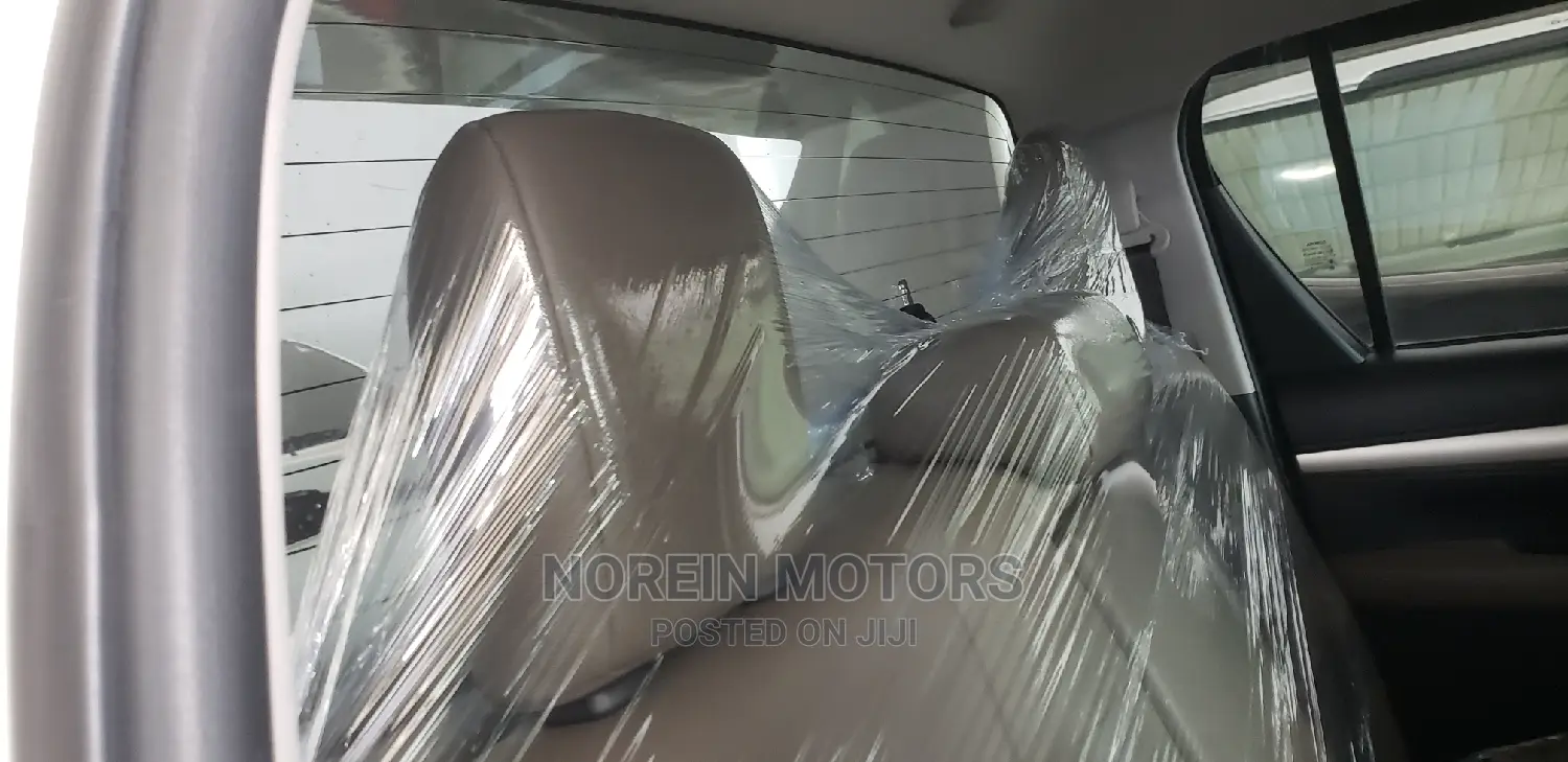 Toyota Hilux 2016 Off White