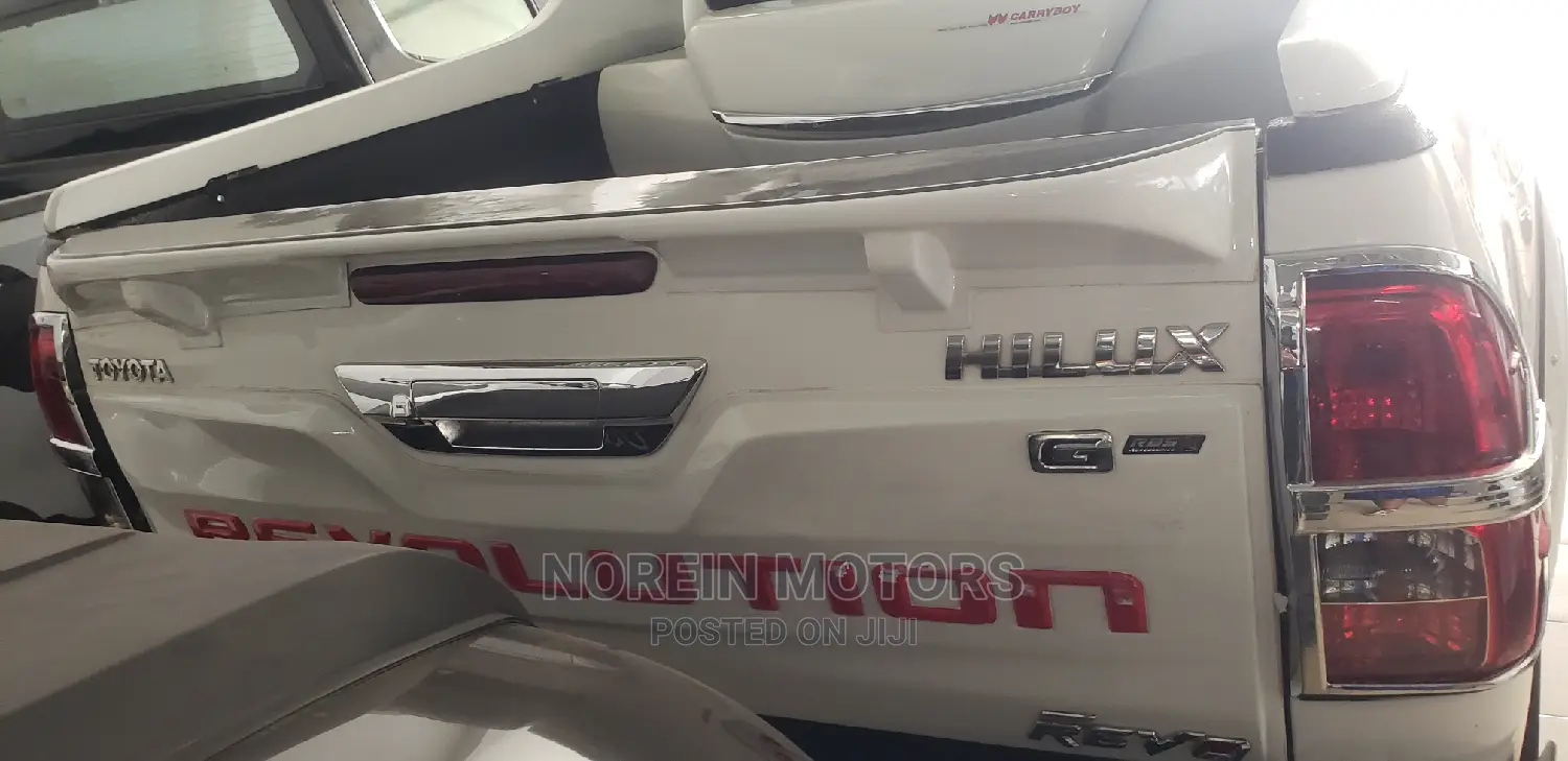 Toyota Hilux 2016 Off White