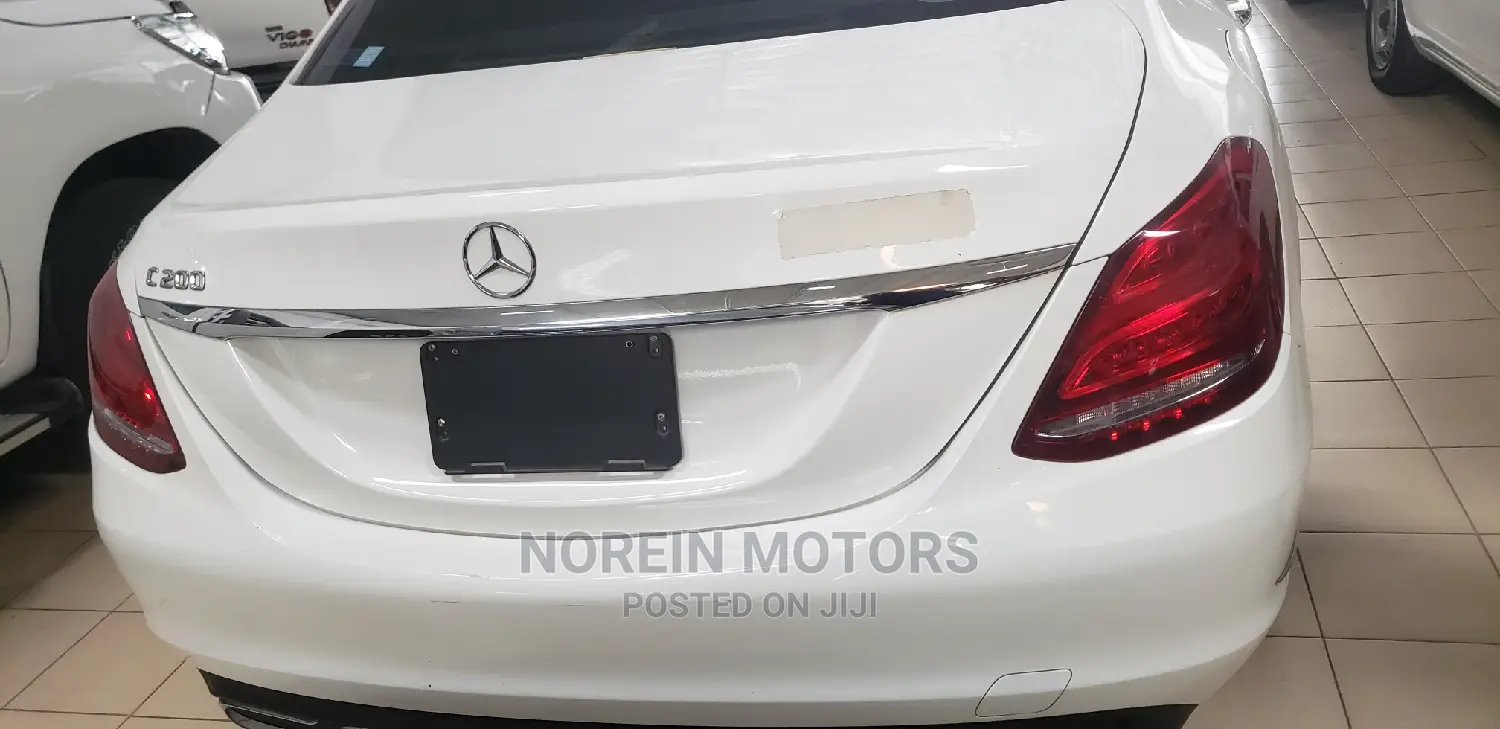 Mercedes-Benz C200 2015 Pearl