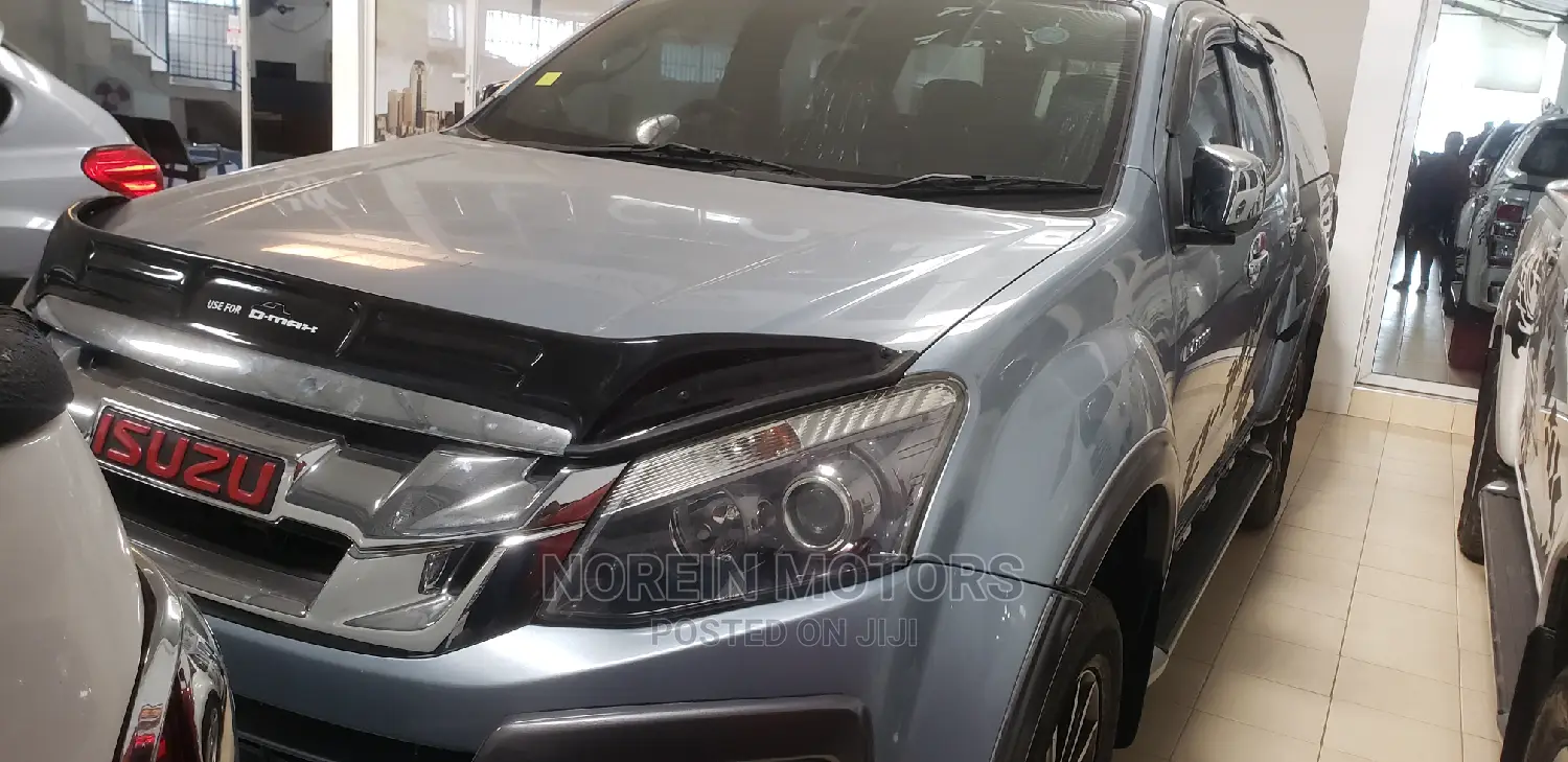 Isuzu D-MAX 2014 Blue