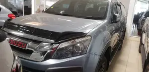 Isuzu D-MAX 2014 Blue
