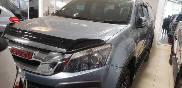 Isuzu D-MAX 2014 Blue - thumbnail 2