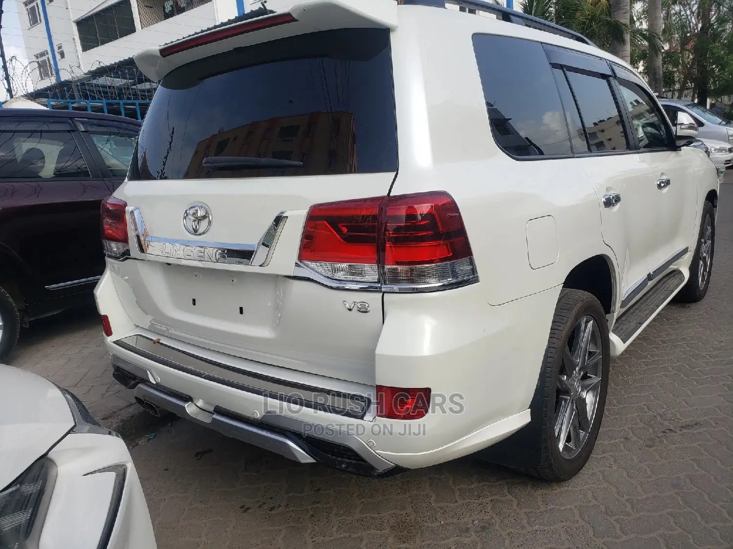 Toyota Land Cruiser 2016 White