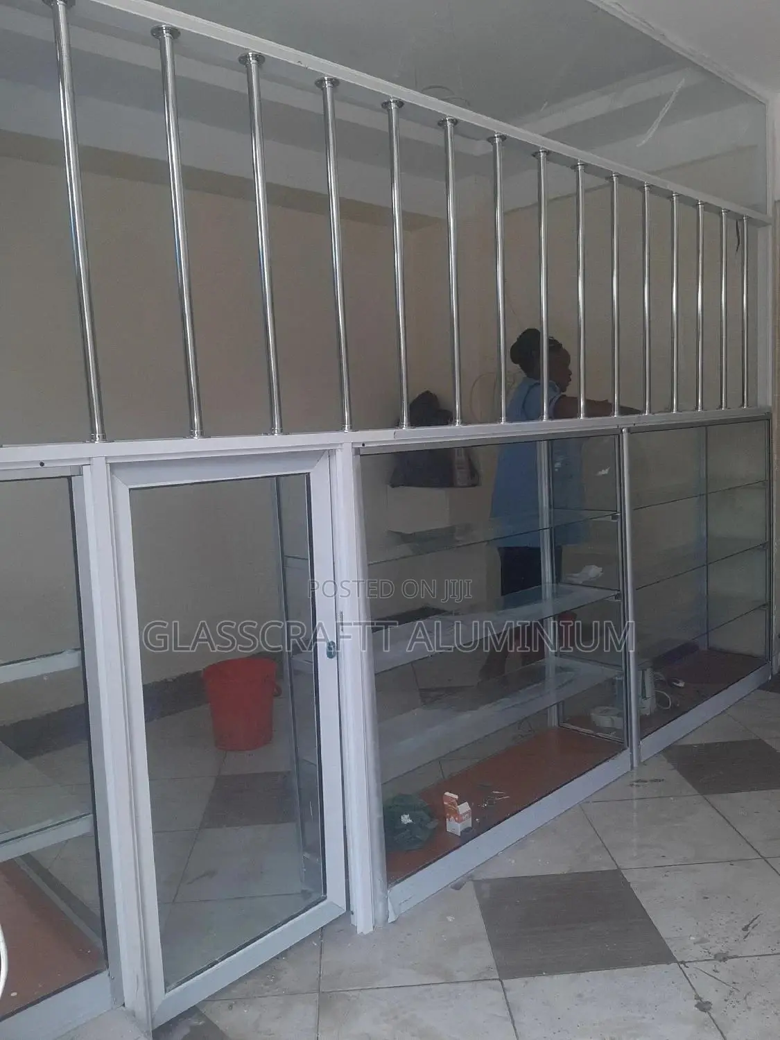 Aluminium And Glass Desplay
