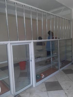 Aluminium And Glass Desplay - main view