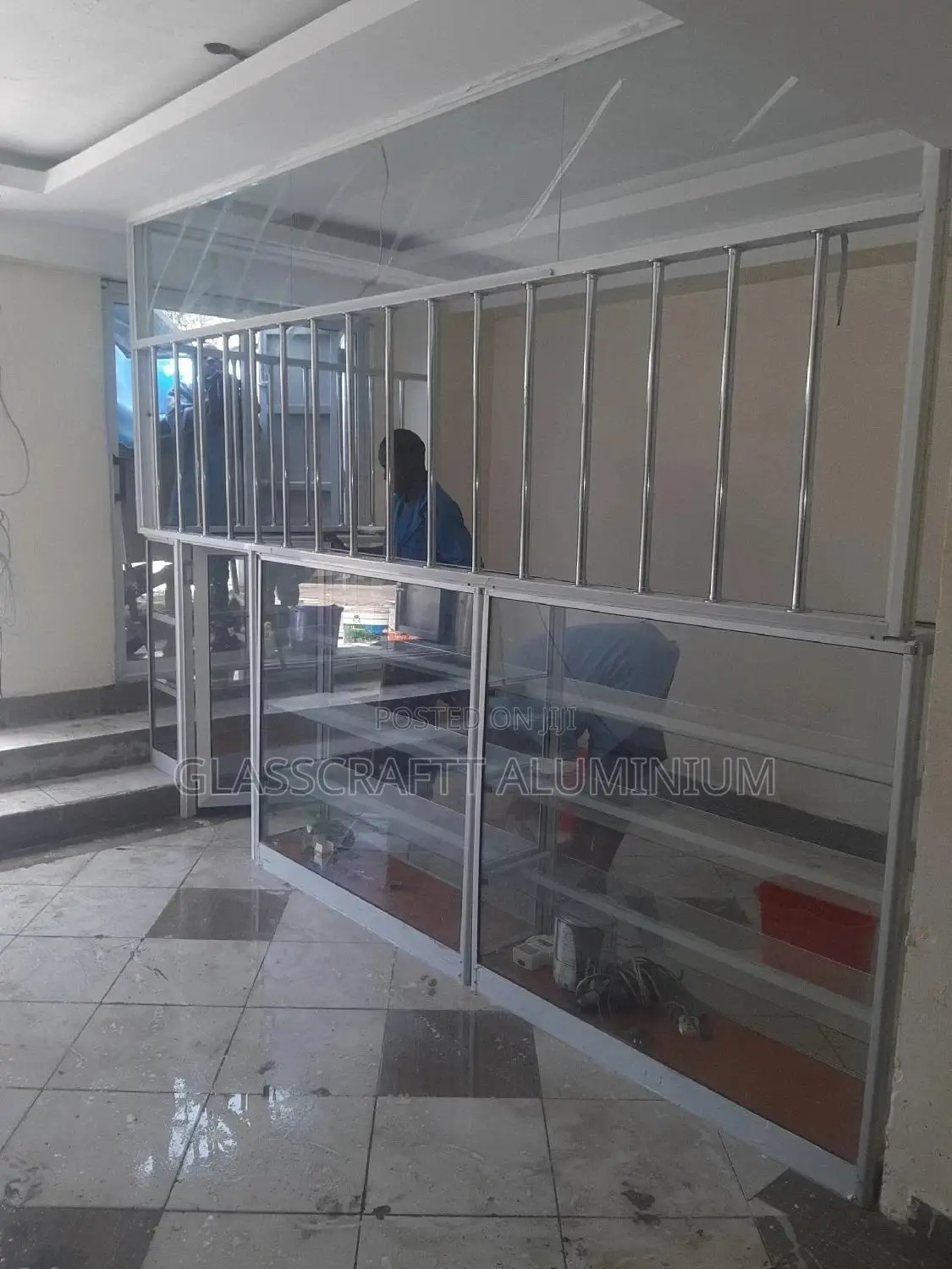 Aluminium And Glass Desplay